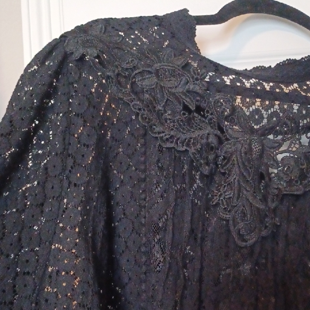 Torrid Black Lace Top 🖤